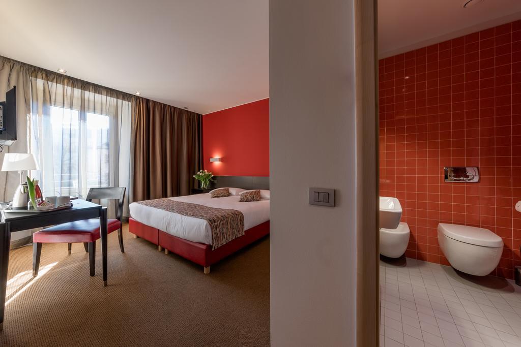 Hotel Valeria Вила Опичина Екстериор снимка
